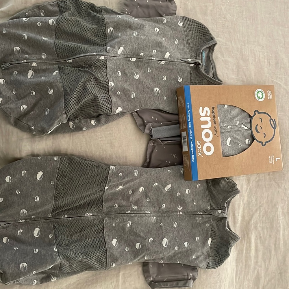 Snoo bundle- sheet and swaddles